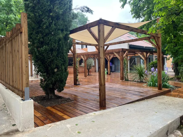 Construction de pergolas en bois à Privas , Saint-Raphaël, AB RENOV