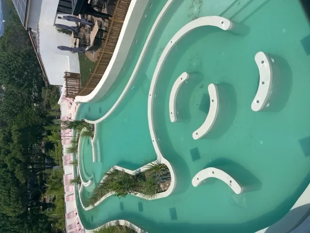 Achèvement de la construction de piscine sur mesure